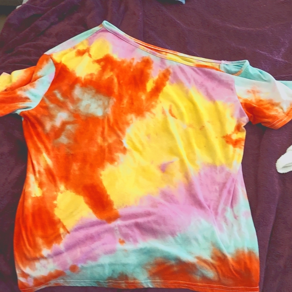 Off the shoulders - oversized top